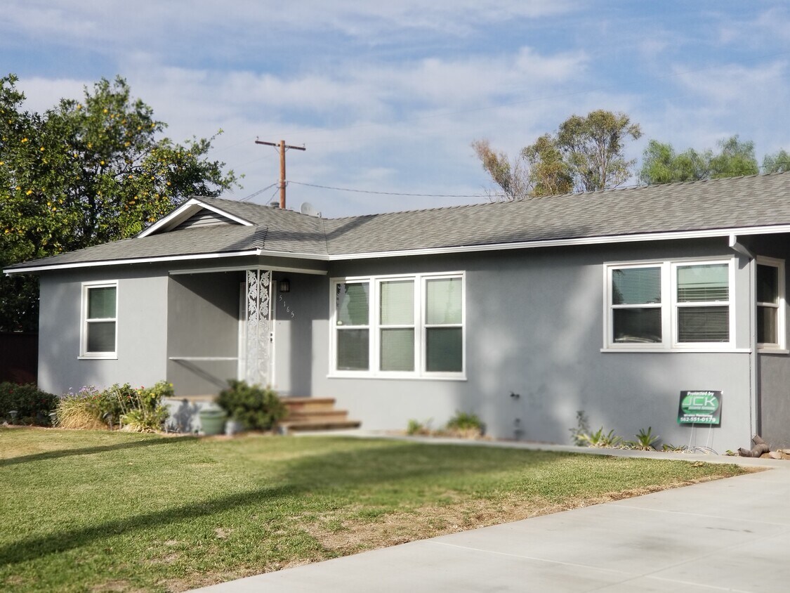 Foto principal - 5165 Carlingford Ave
