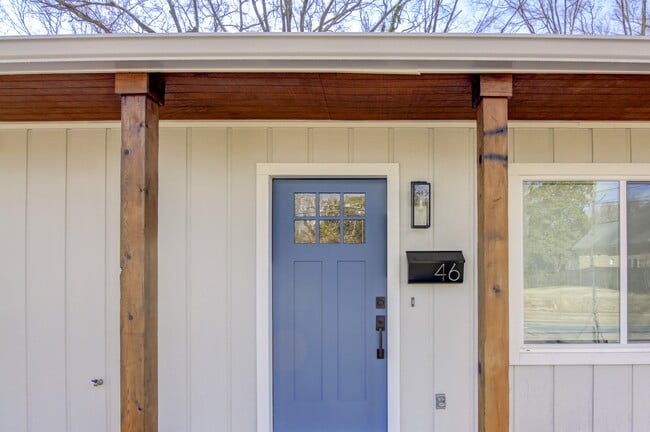 Building Photo - 48 Clark St