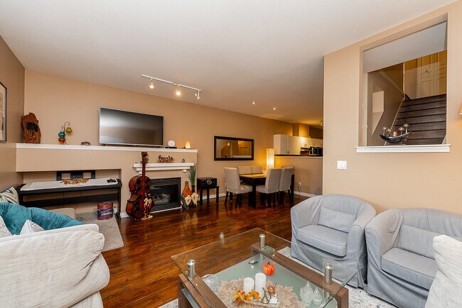 Photo du bâtiment - 18828-18869 69 Ave