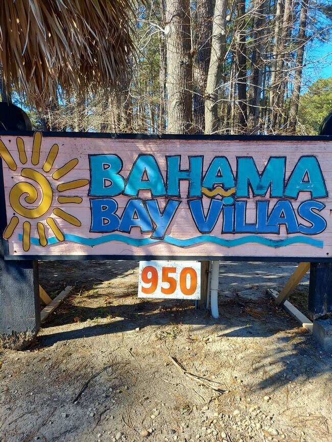 Building Photo - 950 Forestbrook Rd