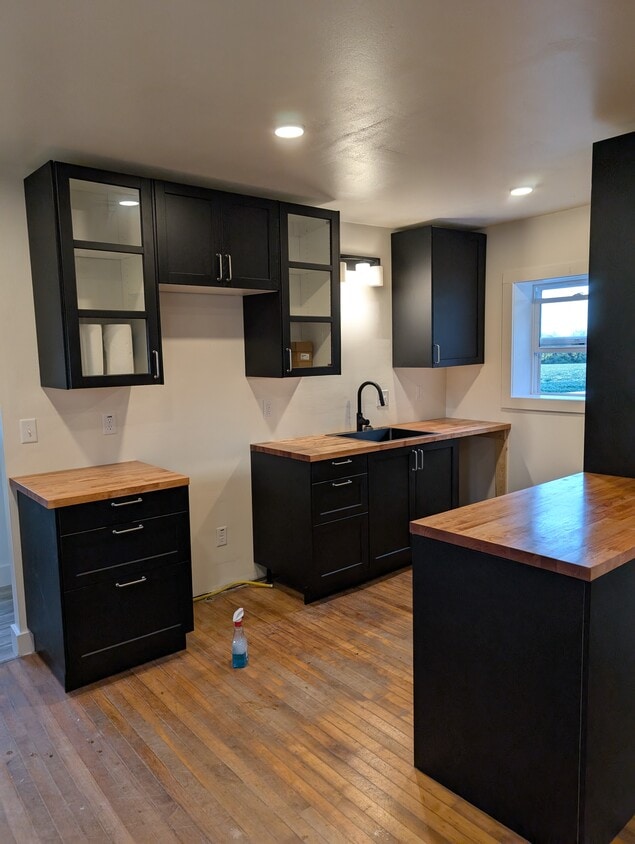 Kitchen - N852 Co Rd R