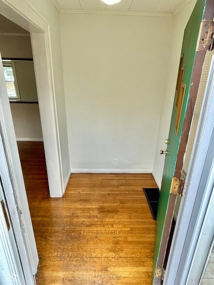 Building Photo - 5841 Julian Ave