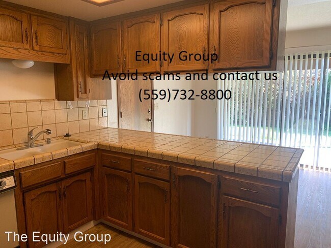Building Photo - 2 br, 2 bath House - 3503 S. Oakview Drive