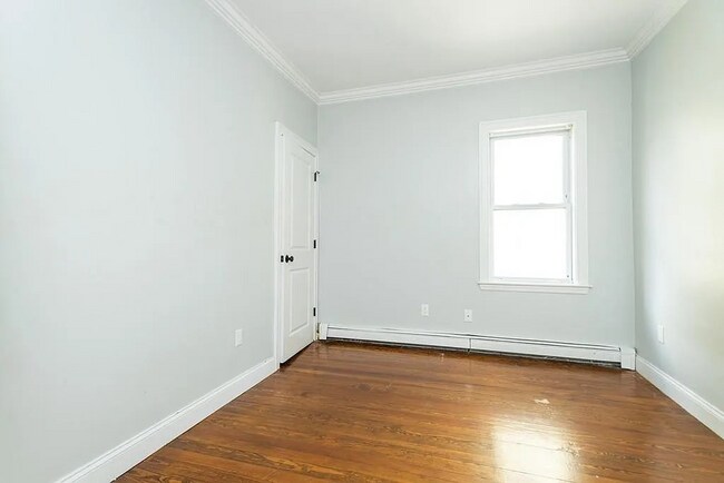 Building Photo - 14 Otis St