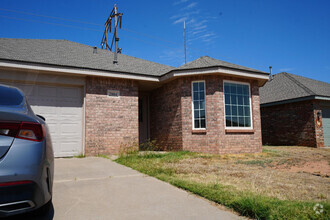 Building Photo - 2804 106th St