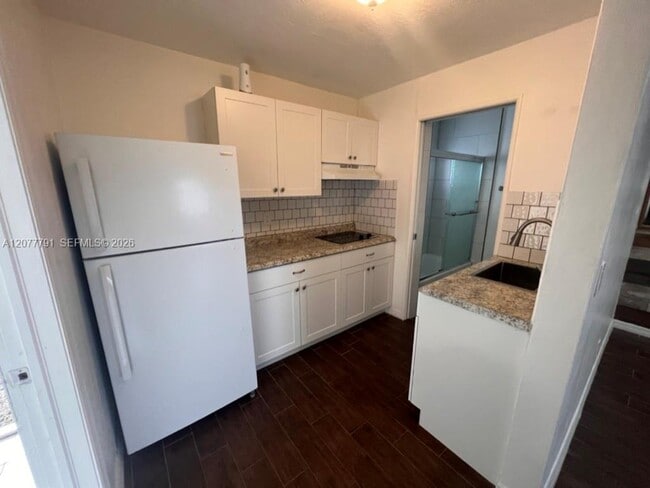 Building Photo - 4912 Van Buren St