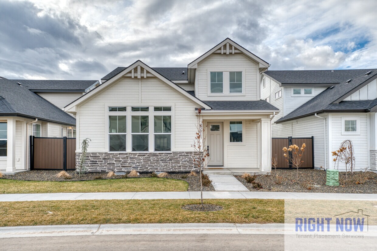 Foto principal - 2211 E Hidcote St