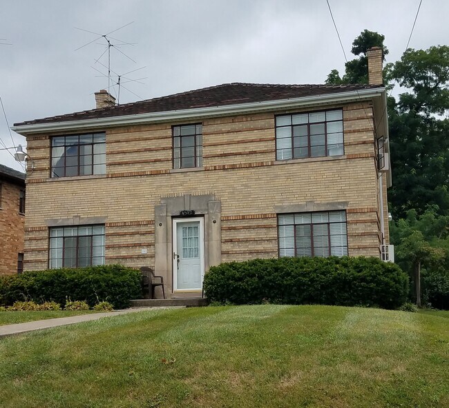 Foto del edificio - 4542 Linden Ave