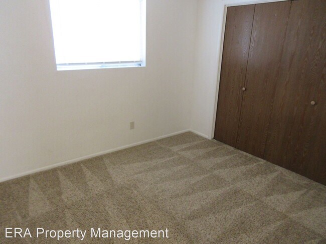 Building Photo - 431 E Fiddlers Canyon Rd