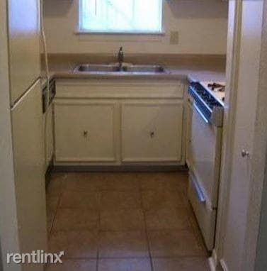 Building Photo - 1 br, 1 bath  - 711 Holiday Dr # 2659