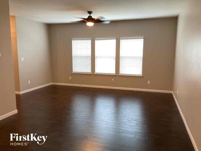 Building Photo - 9735 Wilderness Battle Dr