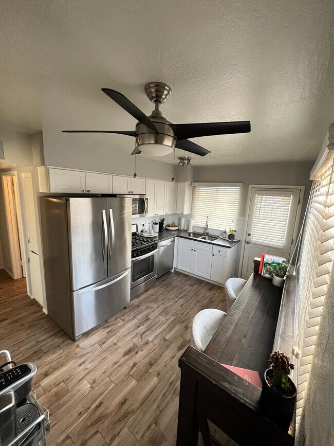 Foto del edificio - 909 E Marlette Ave