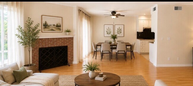 Building Photo - 5870 Green Valley Cir
