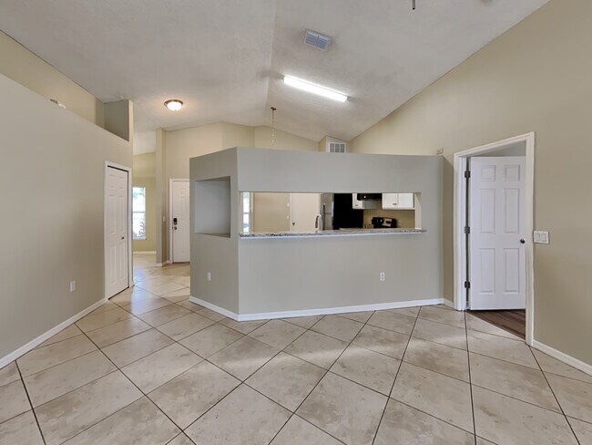 Building Photo - 16015 Buxley Ct
