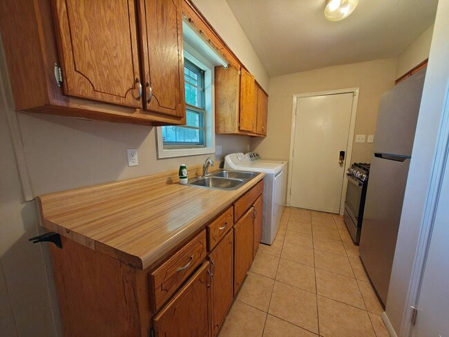 Building Photo - Newly Renovated Home For Rent In Parkway Village - $99 Move In Special