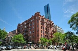 Building Photo - 271 Dartmouth St