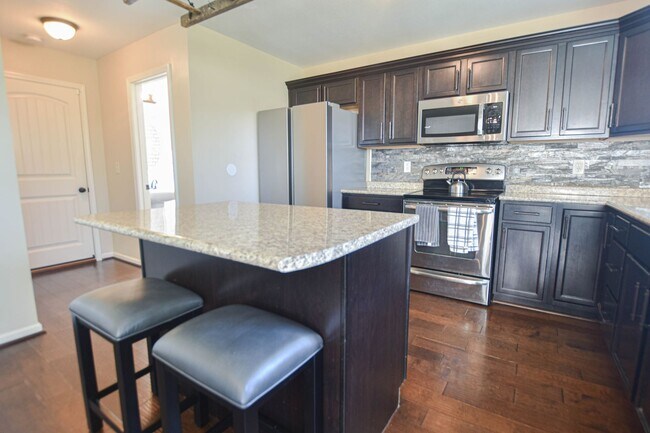 Foto del edificio - Pet Friendly Three Bedroom!