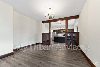 Building Photo - 1306 Woodlawn Ave