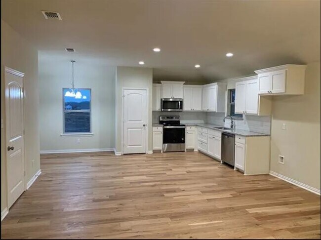 Building Photo - 3514 Brookstone Dr