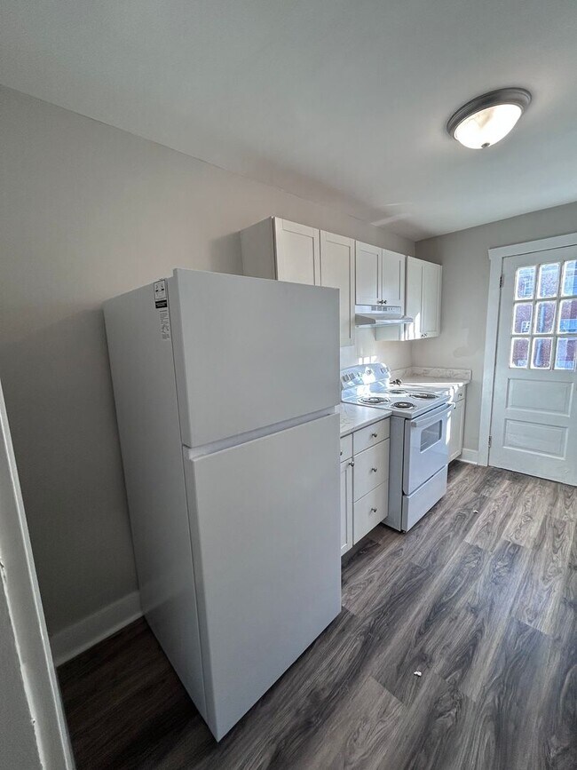 Foto del edificio - Available Now! | Fully Remodeled 2 Bed, 1 Bath | Northside RVA