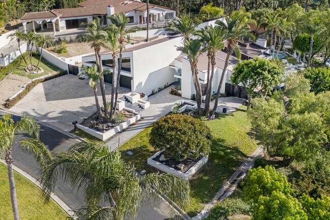 Building Photo - 275 S Owens Dr
