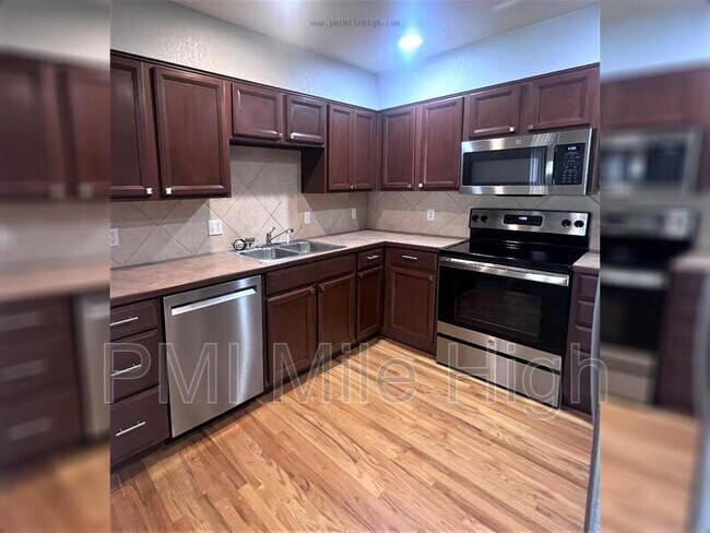 Foto del edificio - 15800 E 121st Ave