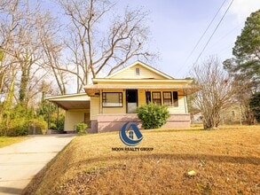 Building Photo - 628 Isler St