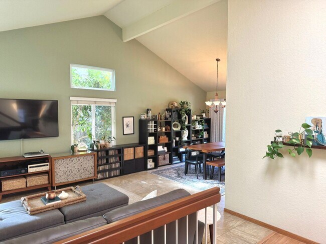 Foto del edificio - Spacious and modern 3 bedroom home within the prestigious Terraces of Cantebria subdivision.