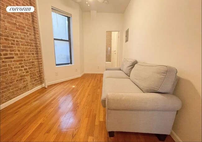 Building Photo - 368 W 127th St
