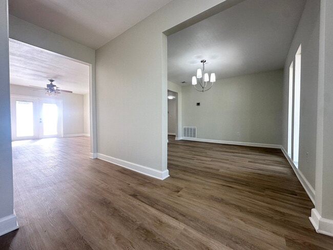 Foto del edificio - 119 Glendale Dr