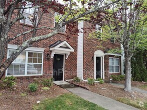 Building Photo - 2120 Sardony Ln