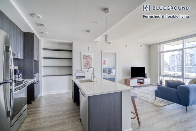 Foto del edificio - 7480 Birdwood Ave