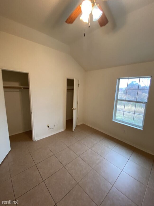 Foto del edificio - 3 br, 2 bath Townhome - 1907 Monte Carlo Ln D