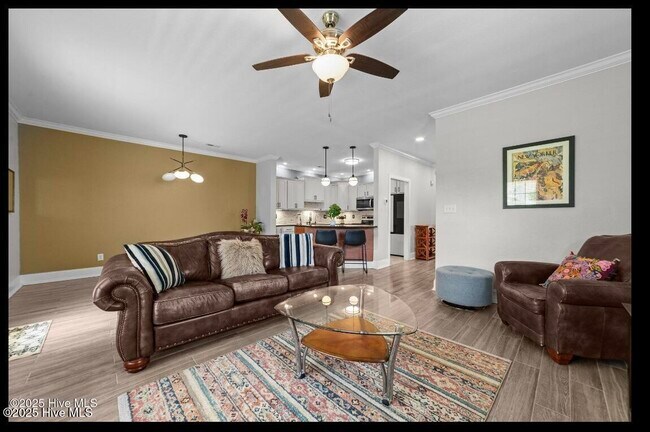 Foto del edificio - 1625 Brook Hollow Dr