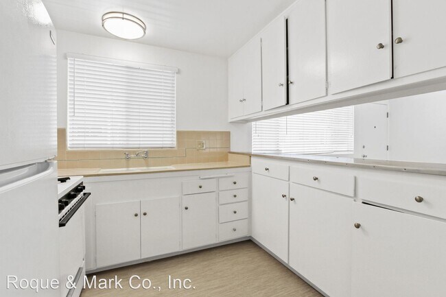 Foto del edificio - 1 br, 1 bath Apartment - 303 California Av...