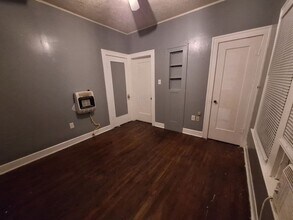 Building Photo - 1806 N 11th St