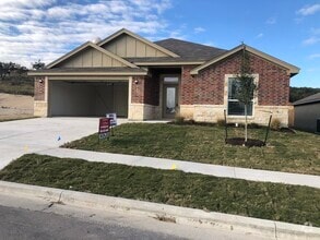 Building Photo - 210 Fawn Ridge Dr