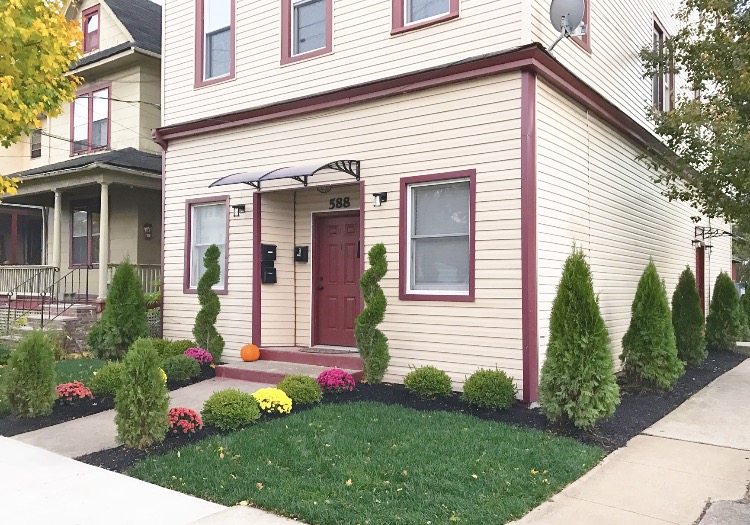 Exterior - 588 Argyle Ave