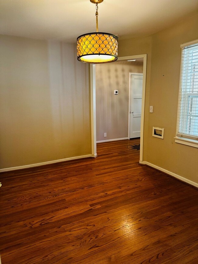 Photo - Vintage Vibes House