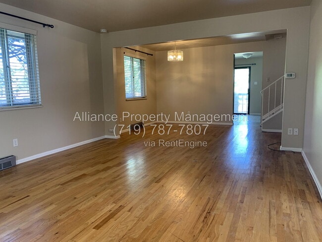 Building Photo - 1345 Pike Dr