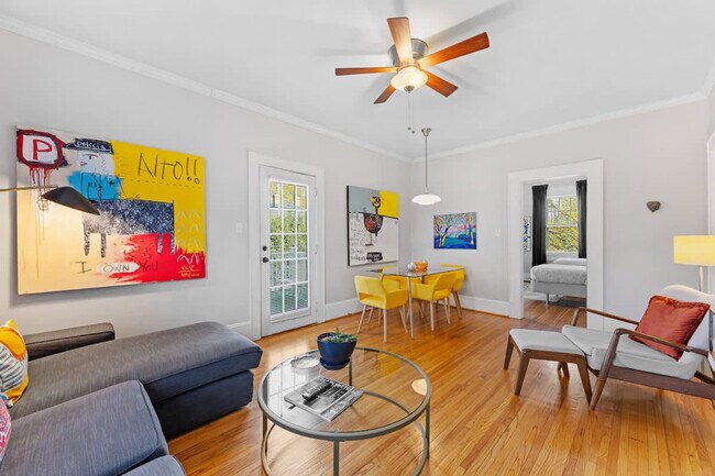 Foto del edificio - 800 Magnolia Ave