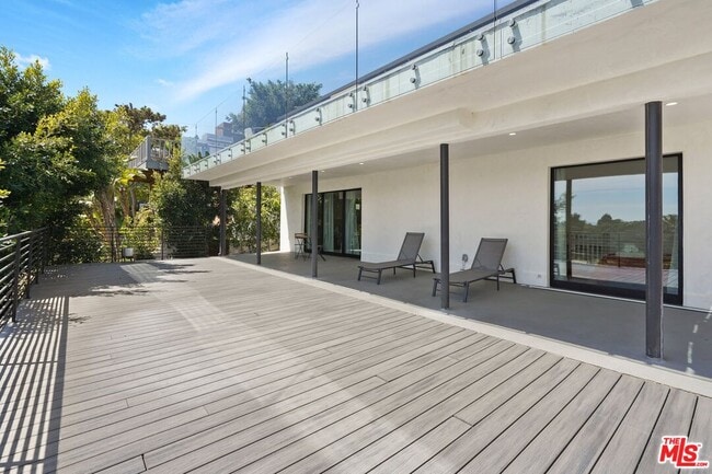 Building Photo - 1812 Navy St