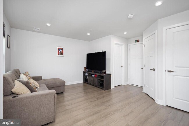 Foto del edificio - 1109 Patuxent Greens Dr