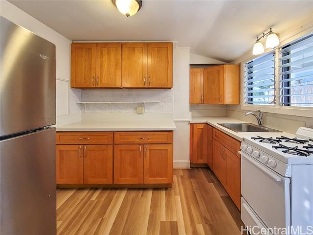 Building Photo - 771 Punahou St
