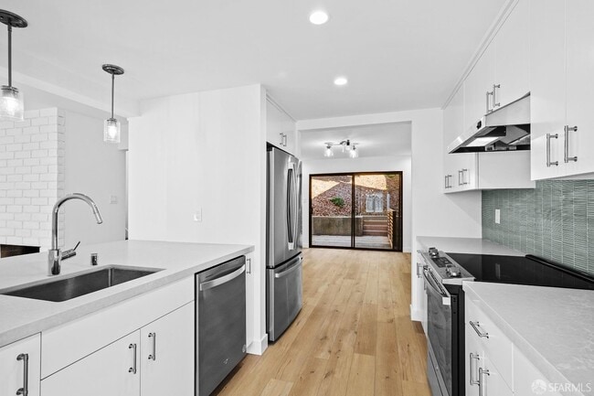 Building Photo - 132 Dorado Terrace