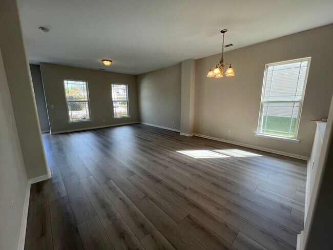 Foto del edificio - For rent in Bradley Point