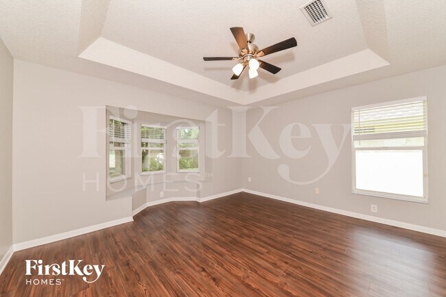 Foto del edificio - 2128 Brandon Park Cir