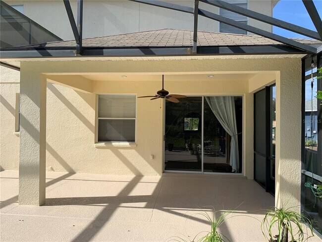 Foto del edificio - 845 Wildflower Rd