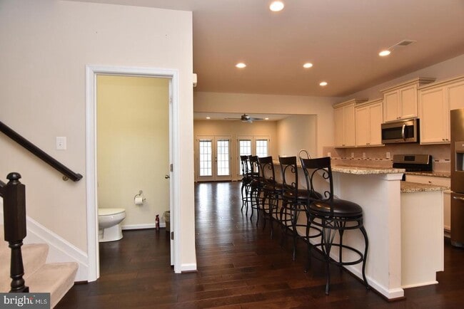 Foto del edificio - 20560 Charlotte Blvd