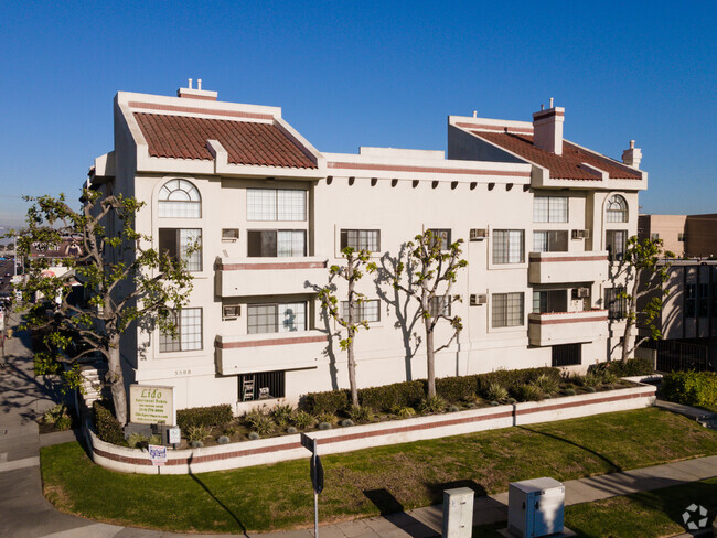 Building Photo - Lido Apartments - 3500 Mentone Ave